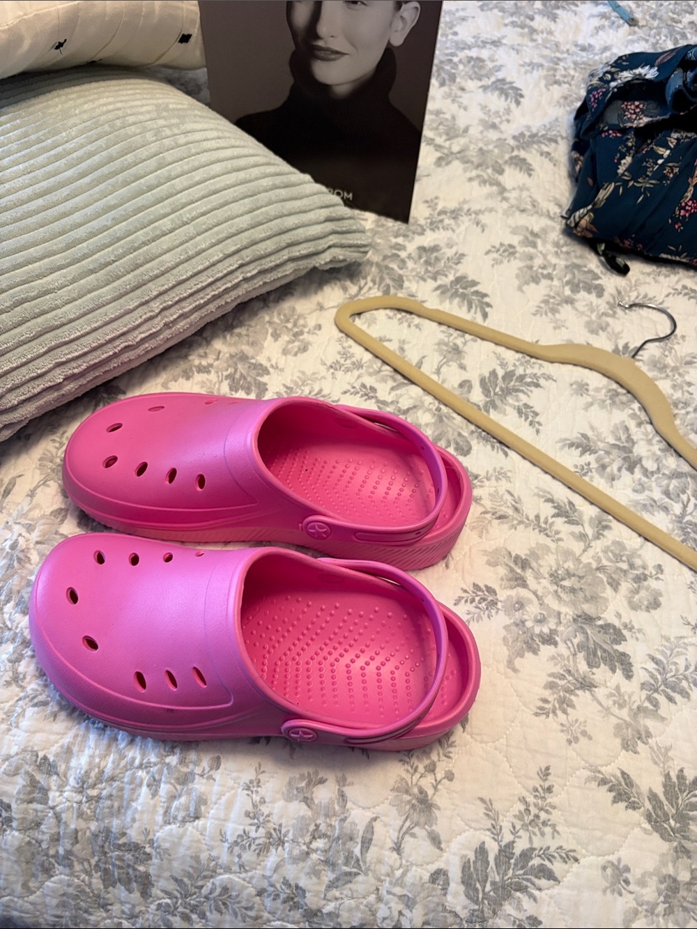 Women’s Pink Foam Clog Sandals - Unbranded